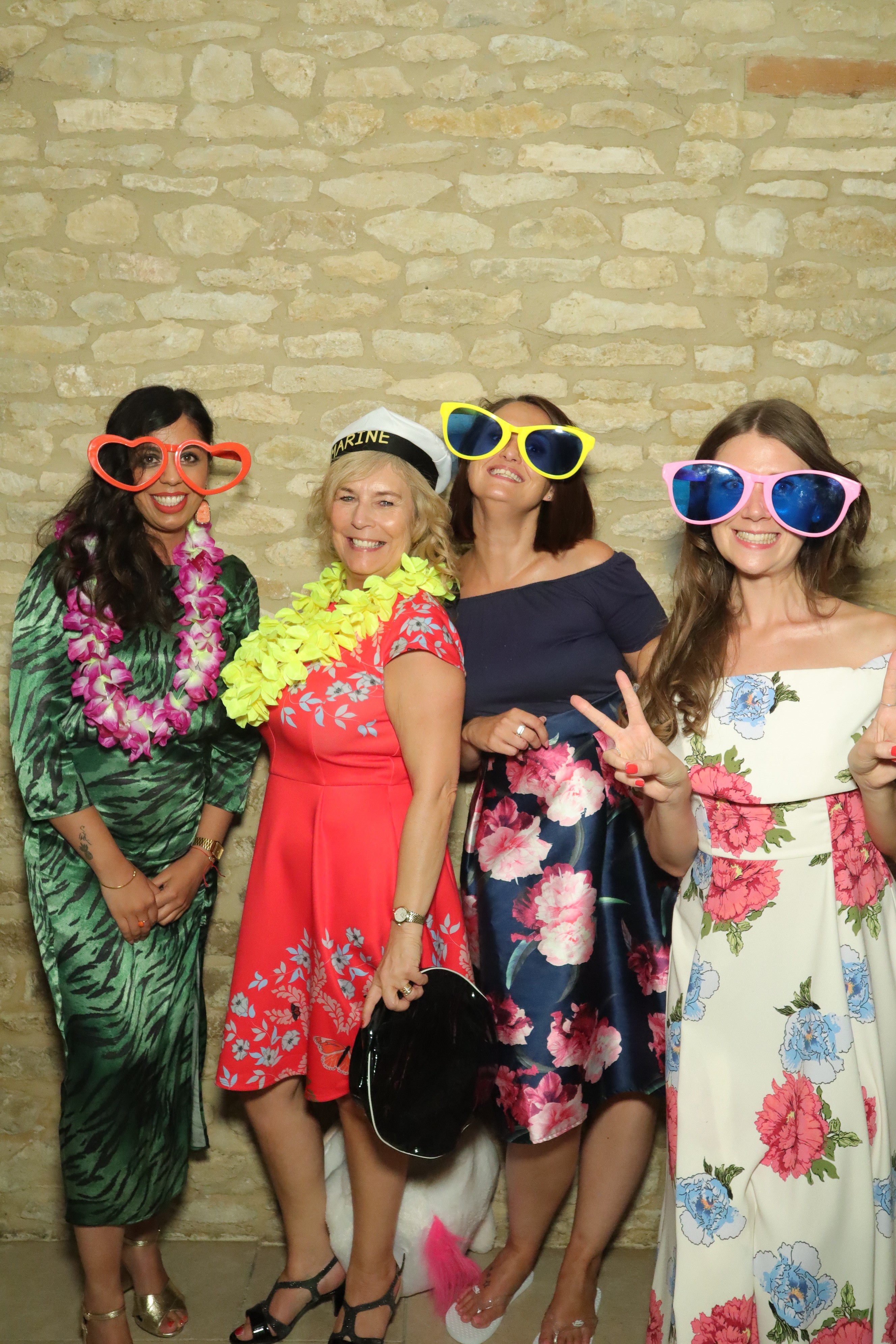 Natalie & Jack’s Wedding | View more photos from the event at gallery.myphotoboothexperience.co.uk/u/MyPhotoBoothExperienceLtd/Natalie-Jack’s-Wedding